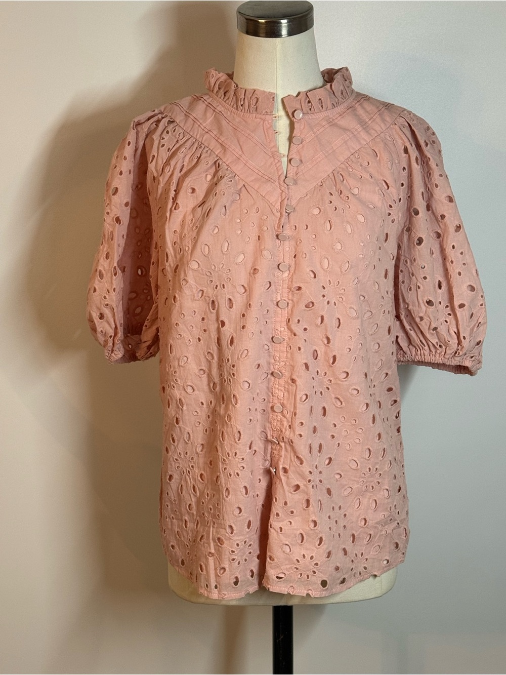 Women’s Eyelet Ruffled Collar Puff Sleeve Blouse - Pink